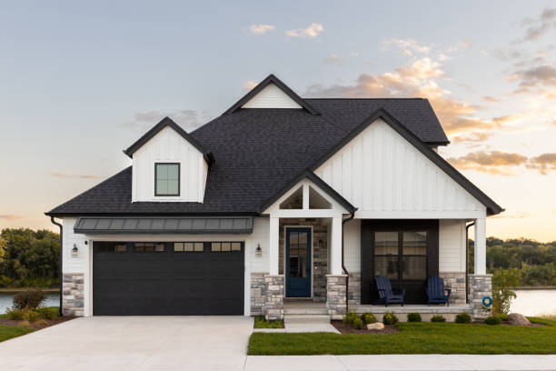 Best Roof Insulation Installation  in Roxana, IL